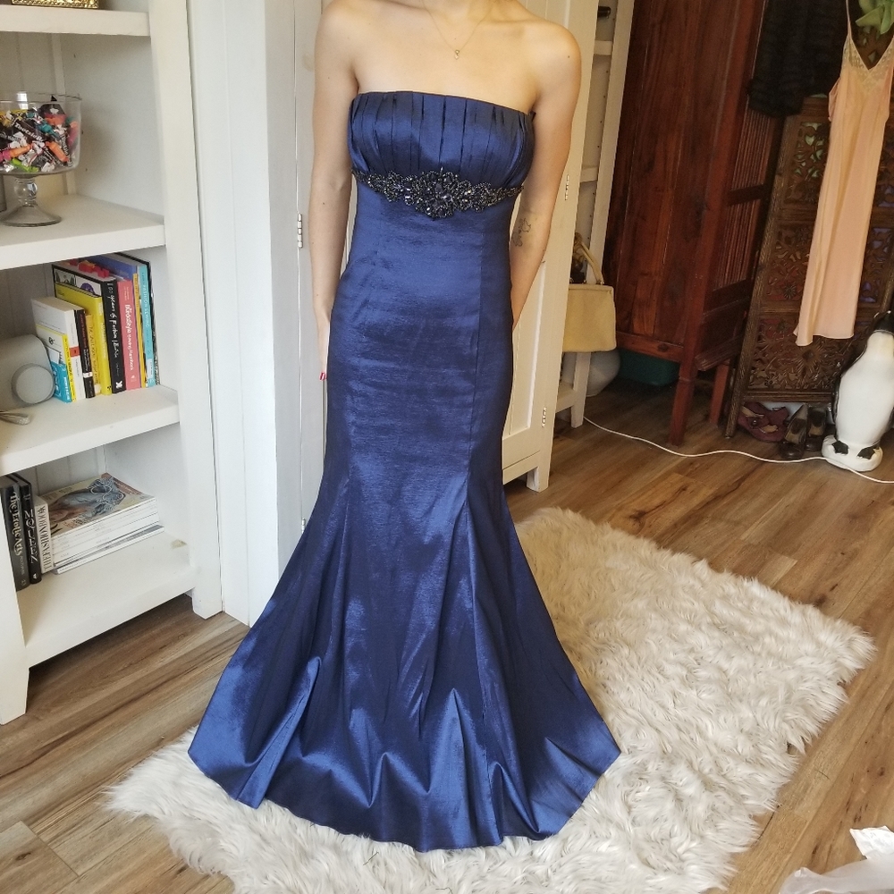 Formal mermaid gown